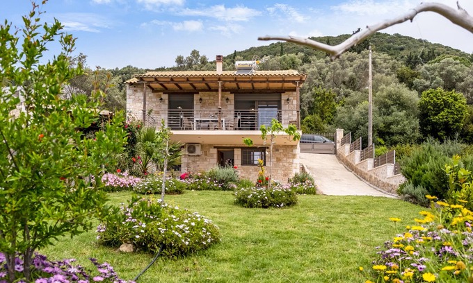 Spanokhorion House | Apartment 'Lefkada View Villa Vasiliki 1' with Garden & Wi-Fi