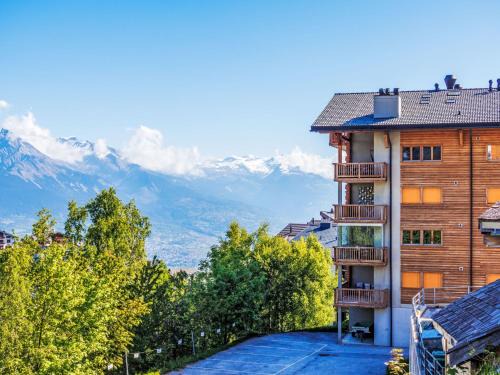 Saint-Pierre-de-Clages Apartment | Apartment Les Chouettes 4 by Interhome