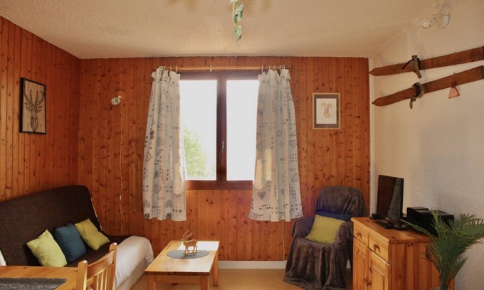 Mont-Dore Apartment | Apartment 'Les Lauriers, No. 2' with Mountain View
