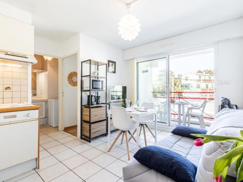 Pontaillac Apartment | Apartment Les Sternes by Interhome