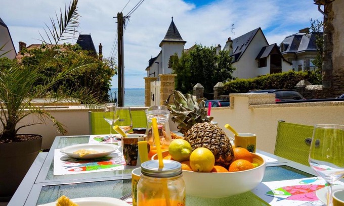 Quiberon Apartment | Apartment Les Terrasses de la Plage-1 by Interhome