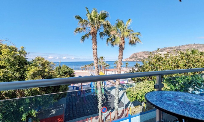 La Herradura Apartment | Apartment Levante - Front line beach with terrace in La Herradura