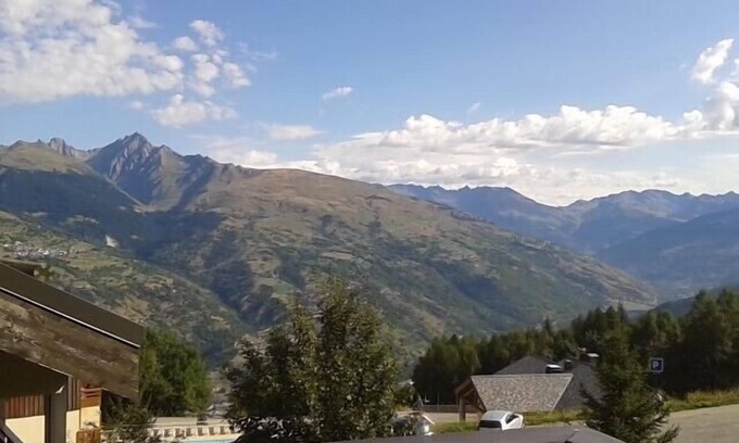 Montalbert Apartment | Apartment located at the foot of the slopes with a beautiful unobstructed view