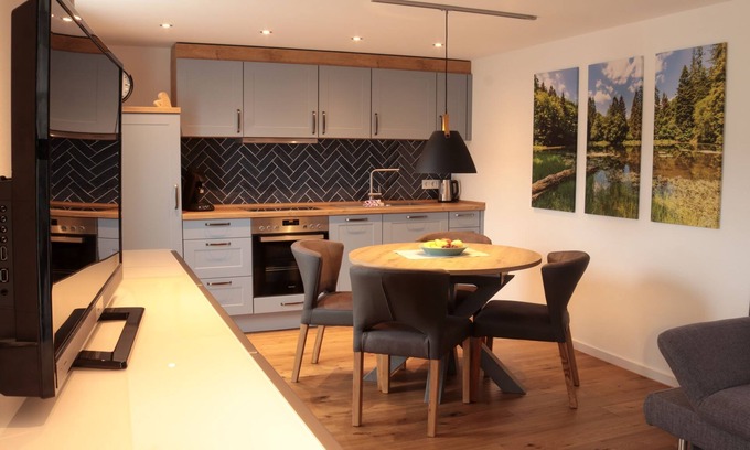 Grafschaft Apartment | Apartment 'Mühlenteich' with balcony, Shared Garden and Wi-Fi