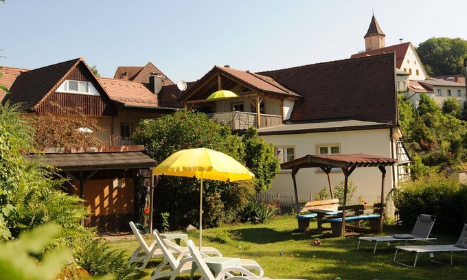 Graefenberg Apartment | Apartment M (1-5 people/from 2 nights) - Apartment house Gundelfinger