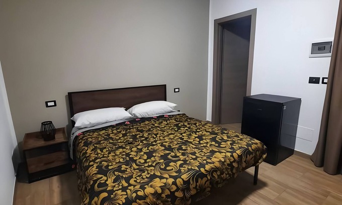 Acireale Apartment | Apartment 'Malascesa' with Wi-Fi and Air Conditioning
