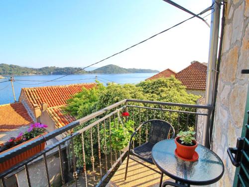 Sobra Apartment | Apartment Mambo , Mljet - Duplex Apartment with Terrace and Sea View