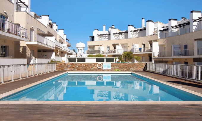 Santa Luzia Apartment | Apartment 'Mare Cheia' with Shared Pool, Wi-Fi and Air Conditioning