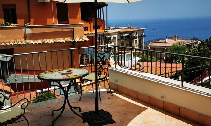 Taormina Apartment | Apartment Marifra Garden