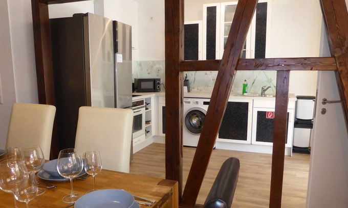 Jena Apartment | Apartment Martin Luther, 3 bedrooms, free WiFi, center - Apartment Martin Luther