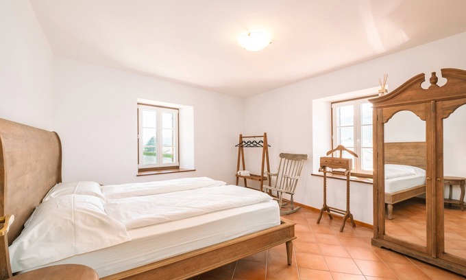 Laives Apartment | Apartment 'Maso Renner Quadrilocale Torre' with Mountain View, Shared Garden and Wi-Fi