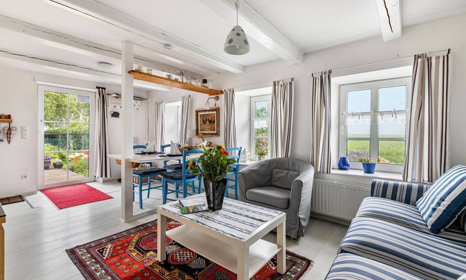 Pellworm Apartment | Apartment 'Mein Haus Ost' with Shared Terrace, Shared Garden and Wi-Fi