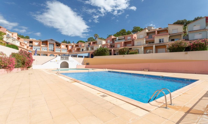 Cerbere Apartment | Apartment 'Meu Delit' with Shared Pool, Private Terrace and Private Garden