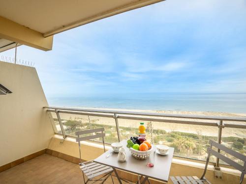 Le Grand Large Apartment | Apartment Milos by Interhome