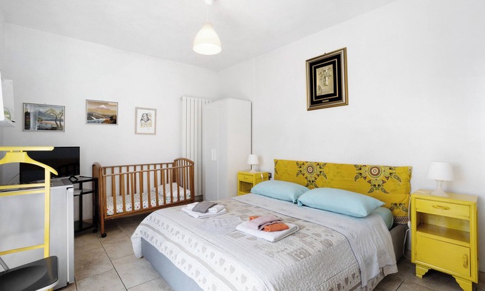 Ricco del Golfo di Spezia Apartment | Apartment 'Monolocale Arianna 1' with Wi-Fi