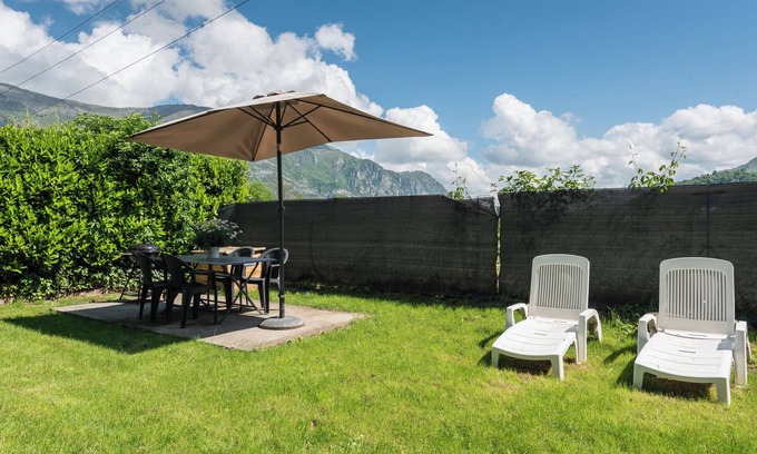 Argeles Gazost Apartment | Apartment 'Mont De Gez' with Mountain View, Shared Garden and Wi-Fi