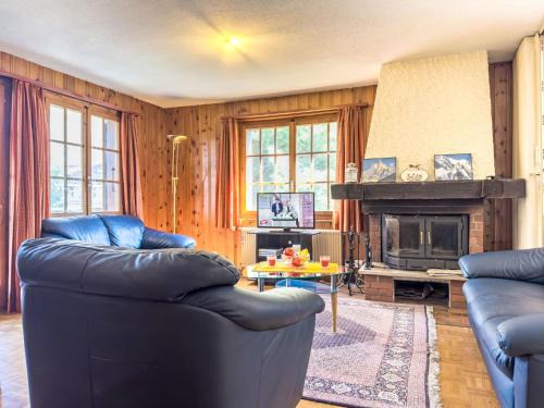 Saint-Pierre-de-Clages Apartment | Apartment Mont-Soleil 2&3 by Interhome