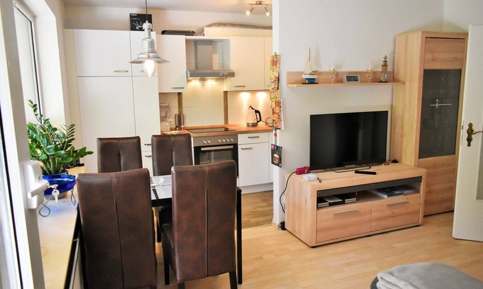 Murwik Apartment | Apartment 'Möwennest Am Twedter Holz' with Balcony and Wi-Fi
