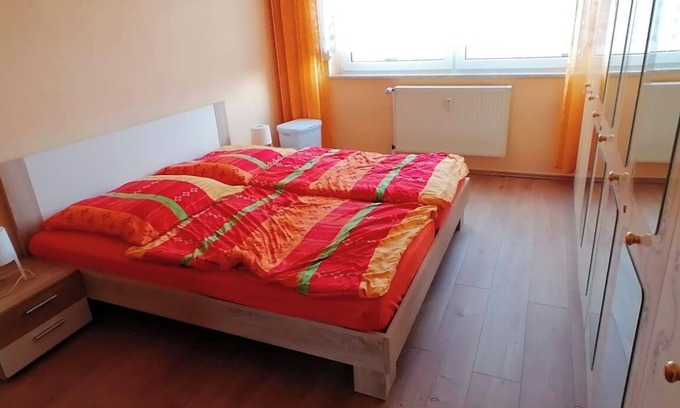 Mucheln Apartment | Apartment 'Mücheln 1' with Balcony and Wi-Fi