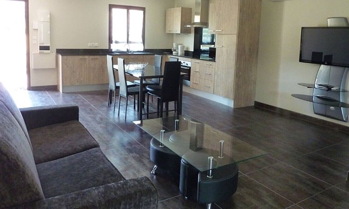 Prades House | Apartment N ° 2 WITH TERRACE AND PRIVATE PARKING - AIR CONDITIONING reversible