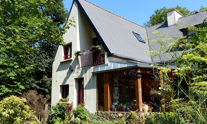Saint-Briac-sur-Mer Apartment | Apartment near Frémur & Sandy Beaches