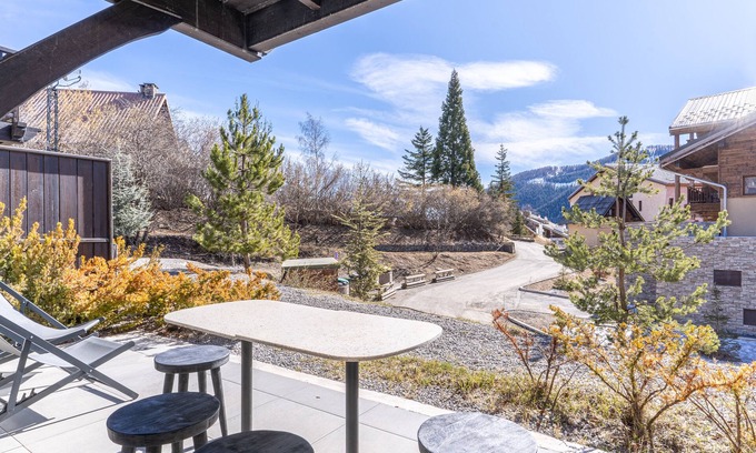 Saint-Etienne-de-Tinee Apartment | Apartment near Mont D'auron