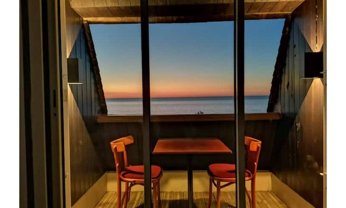 Benerville-sur-Mer Apartment | Apartment - Near Deauville - 180° sea view - 4 people