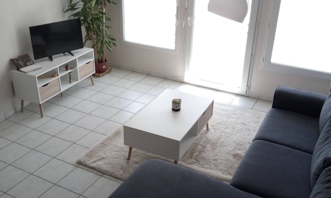 Angouleme Apartment | Apartment near Bourgines park 10 mn walk from downtown 3 people