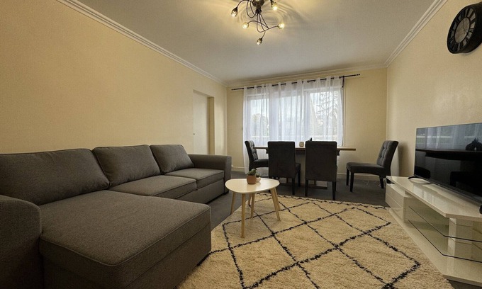 Pontlieue - Rocade Apartment | Apartment near Le Mans Circuit