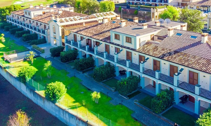 Settecamini House | Apartment near Rome by Marco Simone Golf