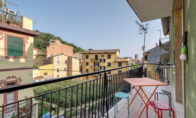 Borgo Antico Apartment | Apartment 'Nuovissimo Ca Du Drea' with Balcony, Wi-Fi and Air Conditioning
