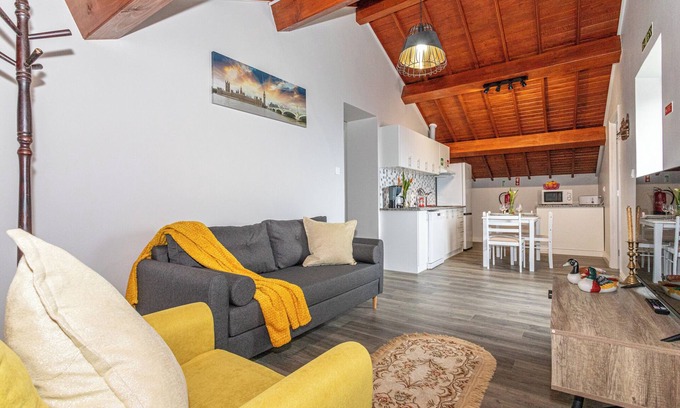 Ponta Delgada Apartment | Apartment "Oásis Fonte Grande 3" with Sea View, Terrace & Wi-Fi