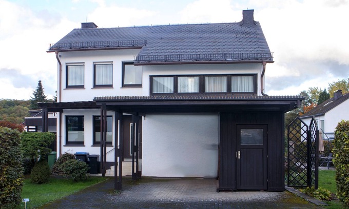 Brilon Apartment | Apartment 'Obergeschoss' with Shared Terrace, Balcony and Wi-Fi