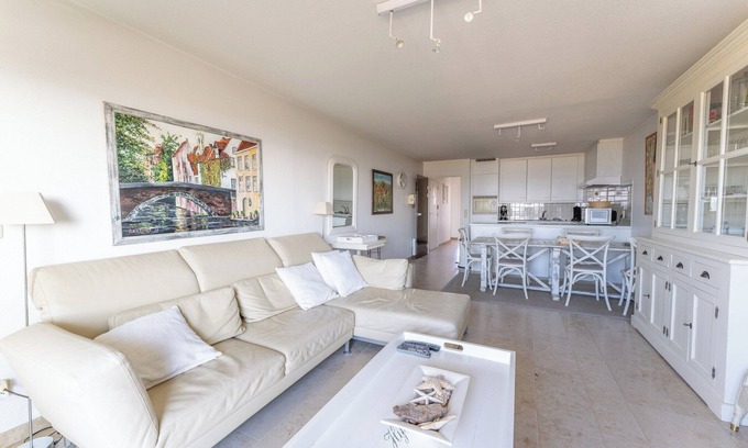 Oostduinkerke-Bad Apartment | Apartment on Beach near Town Center
