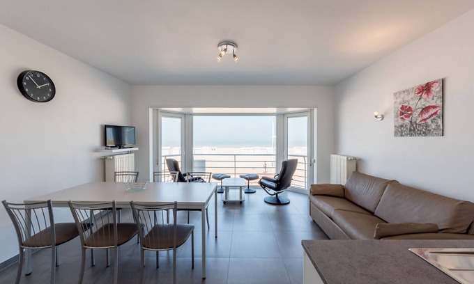 Koksijde-Bad Apartment | Apartment on Sea Wall with Stunning Views