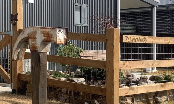 Sheedys Gully Apartment | Apartment On Willowbank, Short stroll and your surrounded by nature.