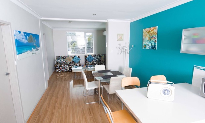 Fremantle Apartment | Apartment on Wray Avenue 3