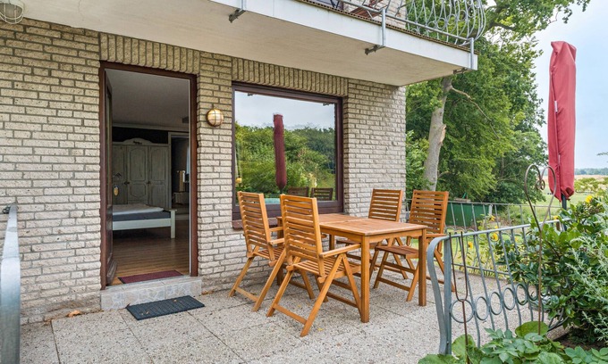Kronsgaard Apartment | Apartment 'Ostseeblick Fewo 8' with Private Terrace, Shared Garden and Wi-Fi