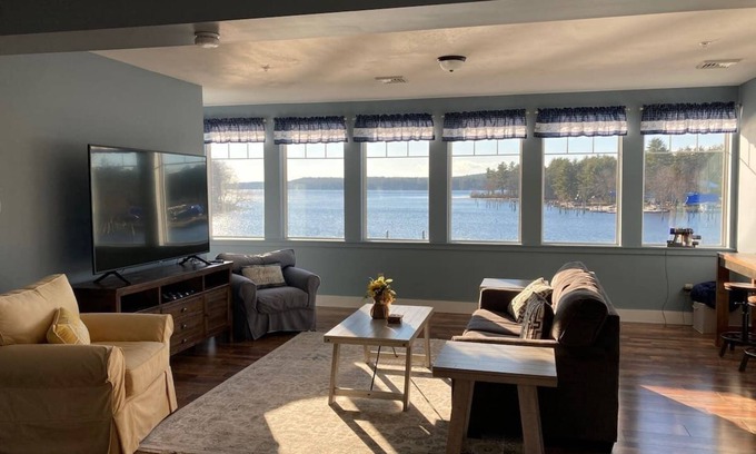 Naples Apartment | Apartment Overlooking Brandy Pond w/Boat Slip