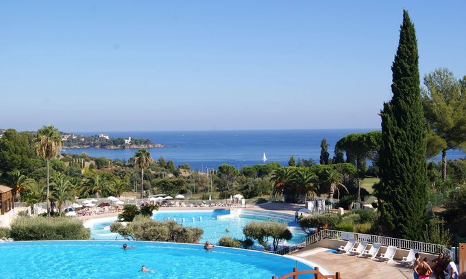 Cap Esterel Apartment | Apartment overlooking the sea and golf course at Cap Esterel Saint Raphaël