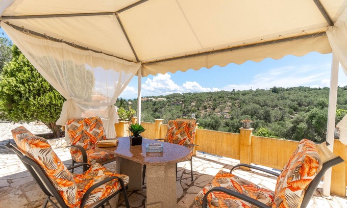 Gaios Apartment | Apartment 'Paco's Resort Family Villa 12' with Sea View, Wi-Fi and Air Conditioning