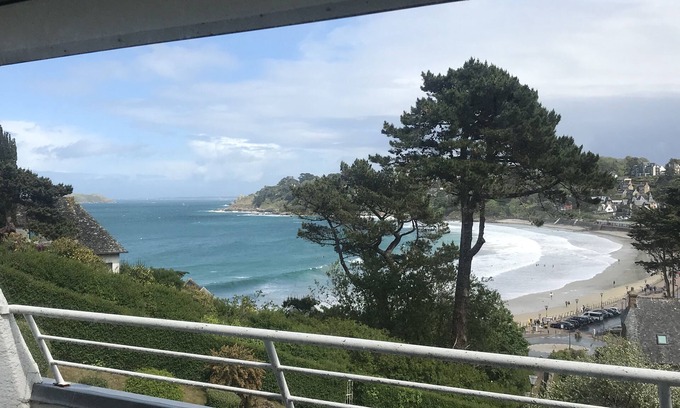 Perros-Guirec Apartment | Apartment Perros-Guirec - with Trestraou beach at the foot of the apartment