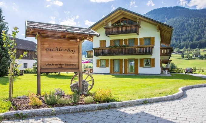 Valle San Silvestro Apartment | Apartment 'Pichlerhof Apt 4' with Mountain View, Shared Garden and Wi-Fi