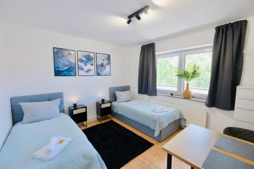 Celle Apartment | Apartment Pietsch - 6 Personen-3 Schlafzimmer- Boxspringbetten- Smart TV- Balkon- Zentral