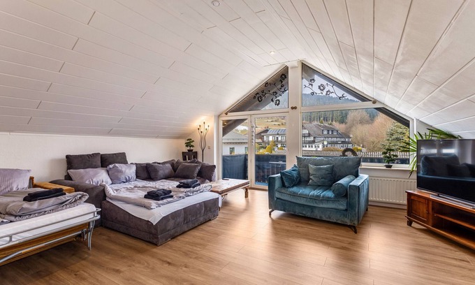 Ortsmitte Apartment | Apartment 'Piste 2' with Shared Terrace, Balcony and Wi-Fi