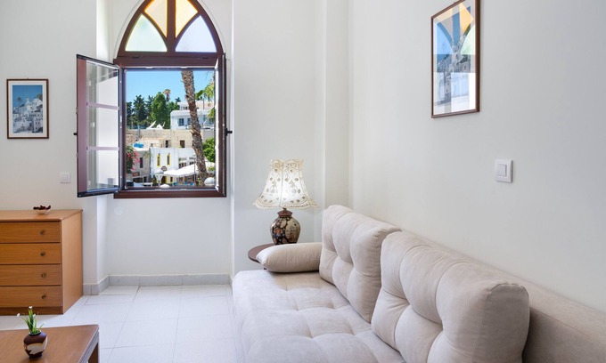Kos Apartment | Apartment 'Port House' with Sea View, Wi-Fi and Air Conditioning