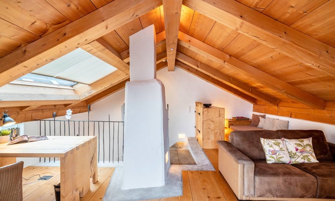 Ebersberg District Apartment | Apartment 'Rathausgasse' with Balcony and Wi-Fi