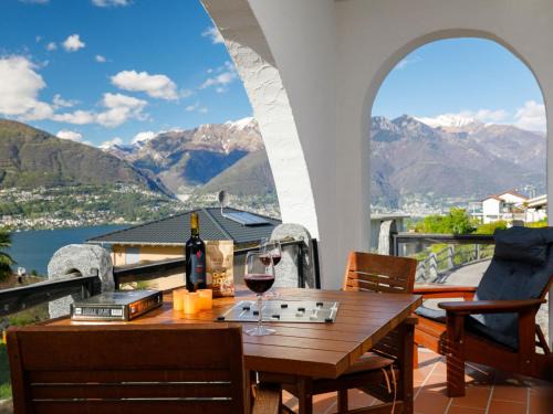 Piazzogna Apartment | Apartment Residence Miralago - Utoring Apt- D33 by Interhome