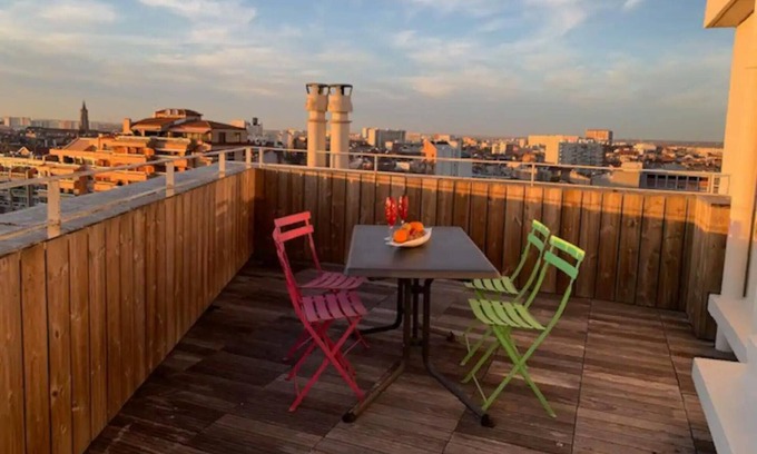 Saint-Georges Apartment | Apartment "Rooftop Terrasse 360° Hypercentre" with Wi-Fi & A/C