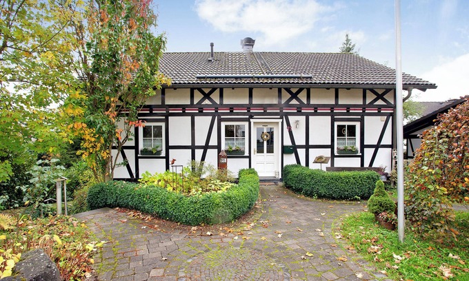 Ortsmitte Apartment | Apartment 'Rotdorn' with Shared Terrace and Wi-Fi